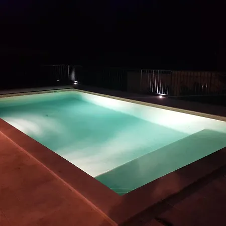 La Casita Climatisee Avec Piscine Pres D'uzes *