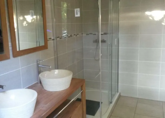 La Casita Climatisee Avec Piscine Pres D'uzes *