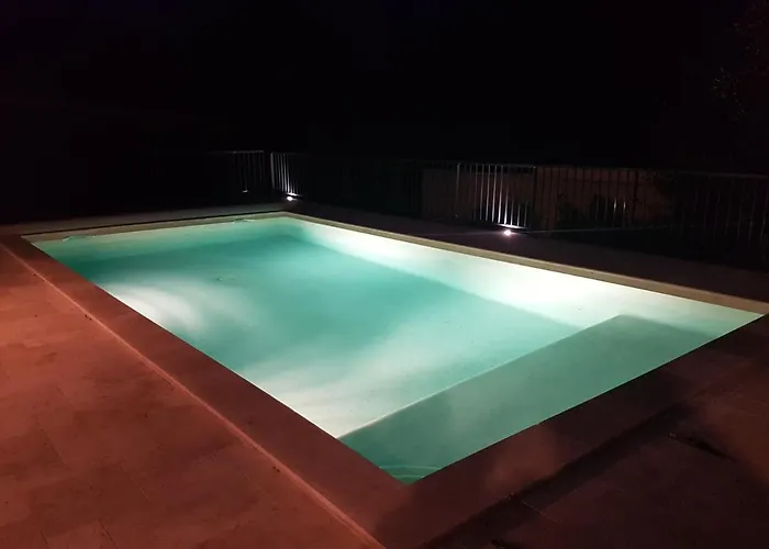 La Casita Climatisee Avec Piscine Pres D'uzes *